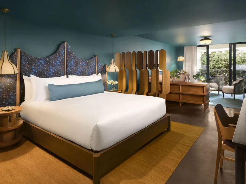 King bed