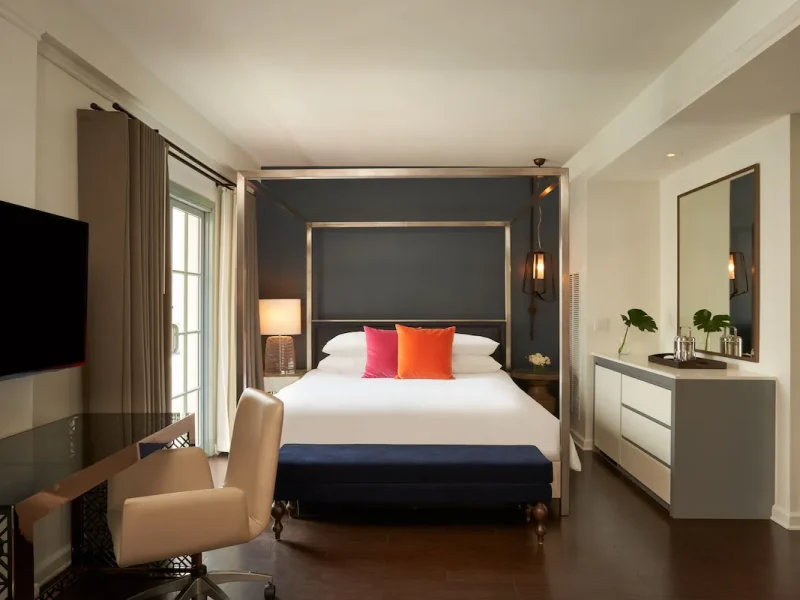 King bed