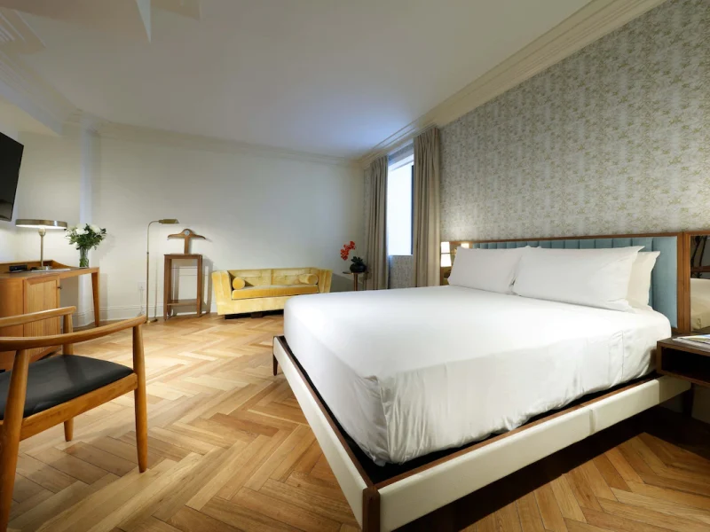 King bed