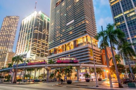 The Ultimate Travel Guide to Miami: Sun, Sand, and Style